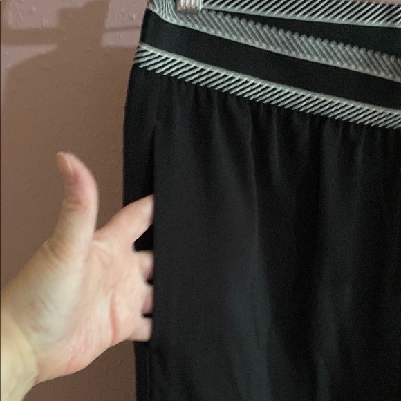 Chico’s Black Wide-Leg Pants with Silver Waistband Chico’s size 2R - Picture 3 of 9